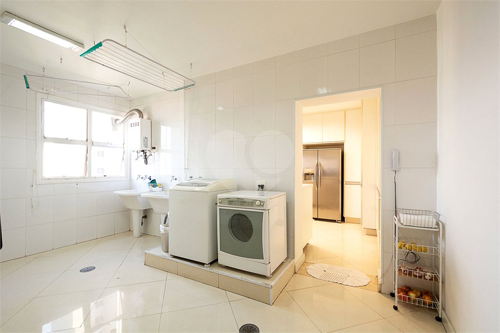 Apartamento à venda com 4 suítes em Jardim Marajoara, São Paulo, SP