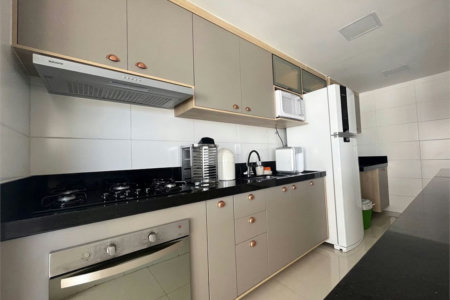 Apartamento Residencial à venda, Loteamento João Batista Julião, Guarujá - AP0662.