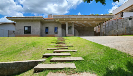 Casa à venda com 3 suítes no condomínio Residencial Jardim Primavera, Louveira - SP