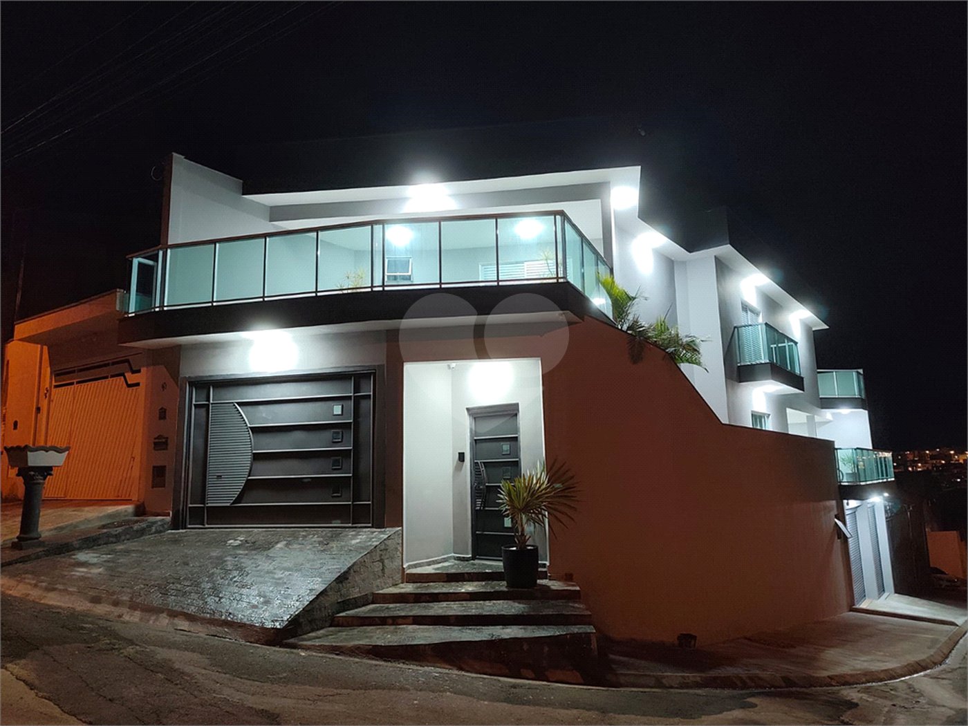Casa à venda com 3 quartos, sendo 1 suíte,  em Residencial Colinas, Mogi das Cruzes, SP