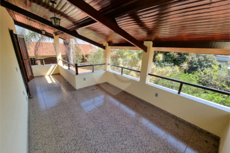 Casa à venda com 4 quartos, sendo 2 suítes, em Bosque, Vinhedo, SP