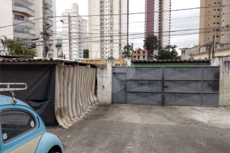 Sobrado à venda com 8 quartos, sendo 3 suítes, em Tucuruvi, São Paulo, SP