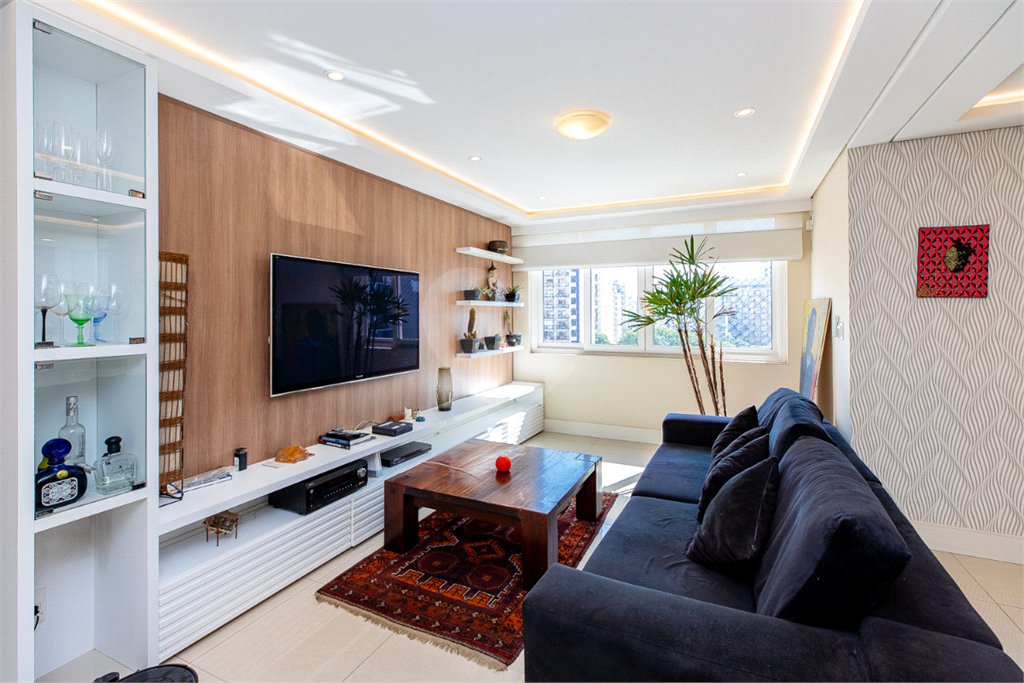 Apartamento à venda com 3 quartos, sendo 1 suíte,  em Brooklin Paulista, São Paulo, SP