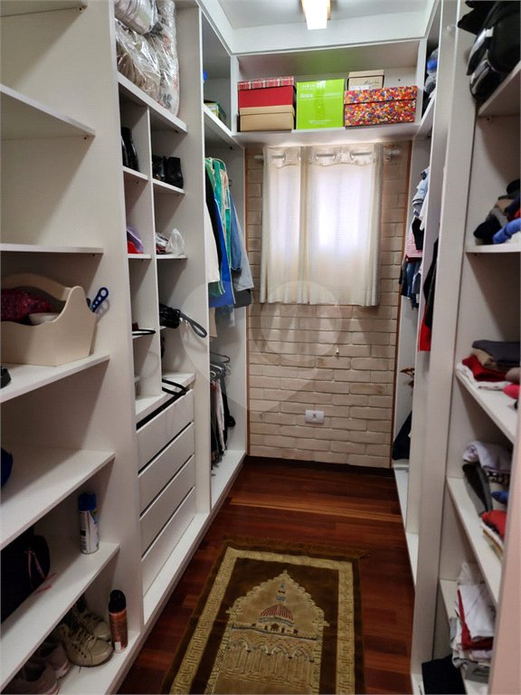 Casa à venda com 4 suítes no condomínio Pedra Grande, Atibaia - SP