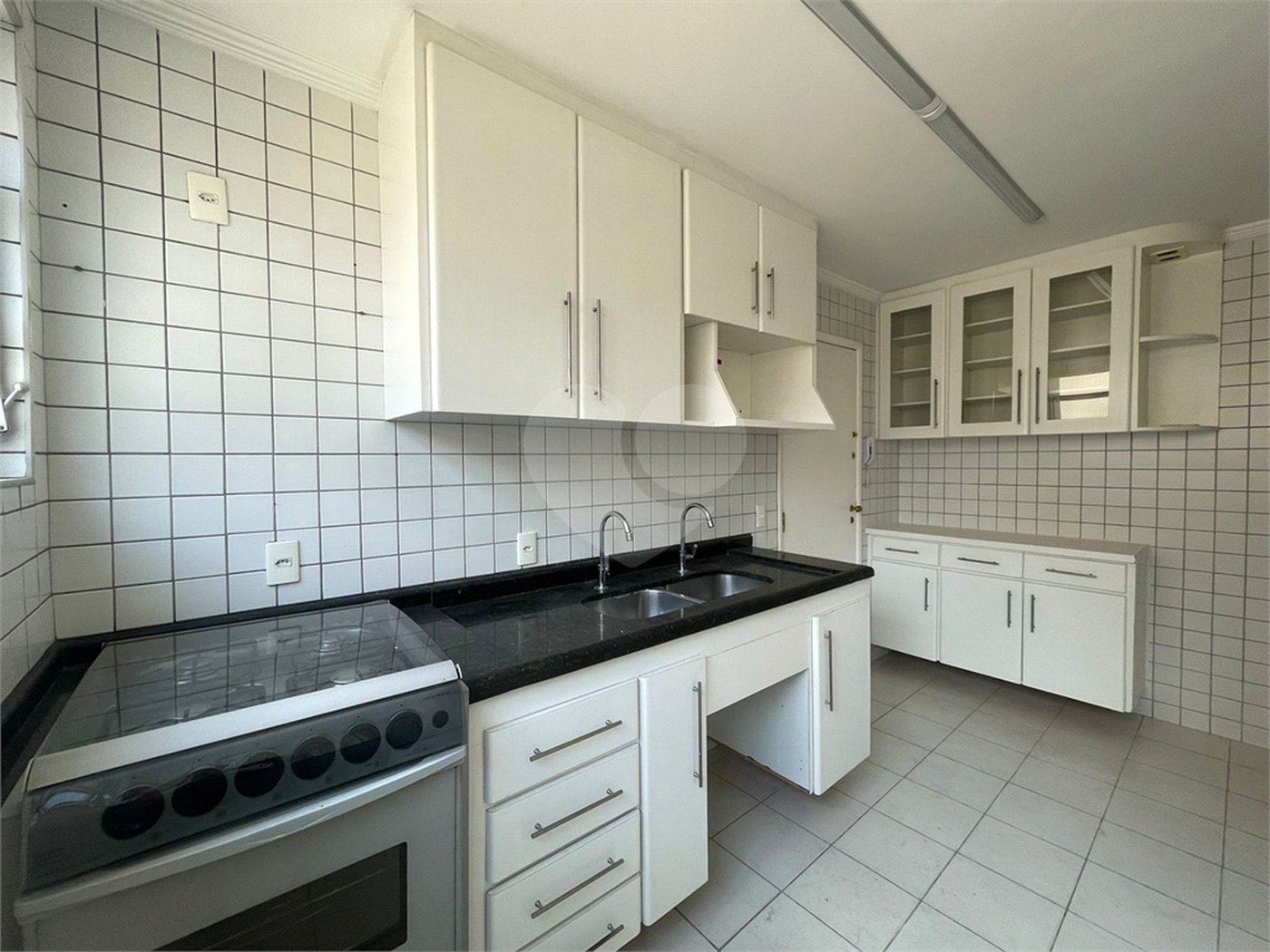 Apartamento à venda com 3 quartos, sendo 1 suíte, em Itaim Bibi, São Paulo, SP