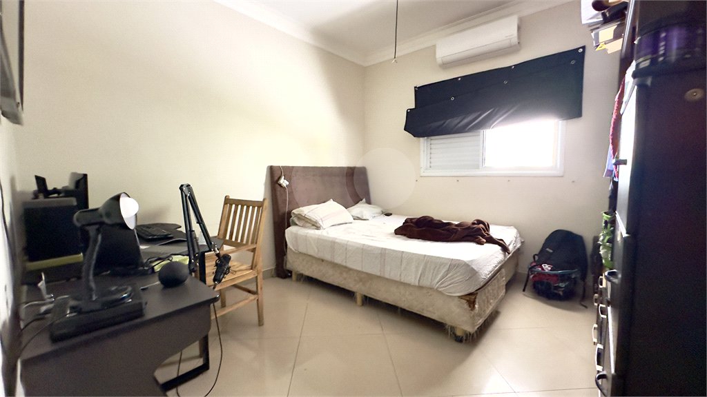 Casa à venda com 5 quartos, sendo 3 suítes, no condomínio Residencial Helvetia Park, Indaiatuba - SP