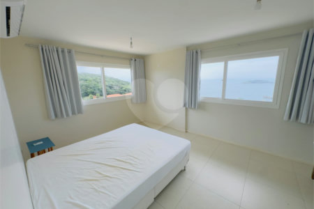 Casa à venda com 4 suítes em João Fernandes, Armação dos Búzios, RJ
