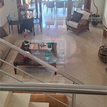 Casa à venda com 4 suítes no condomínio Osato, Atibaia - SP