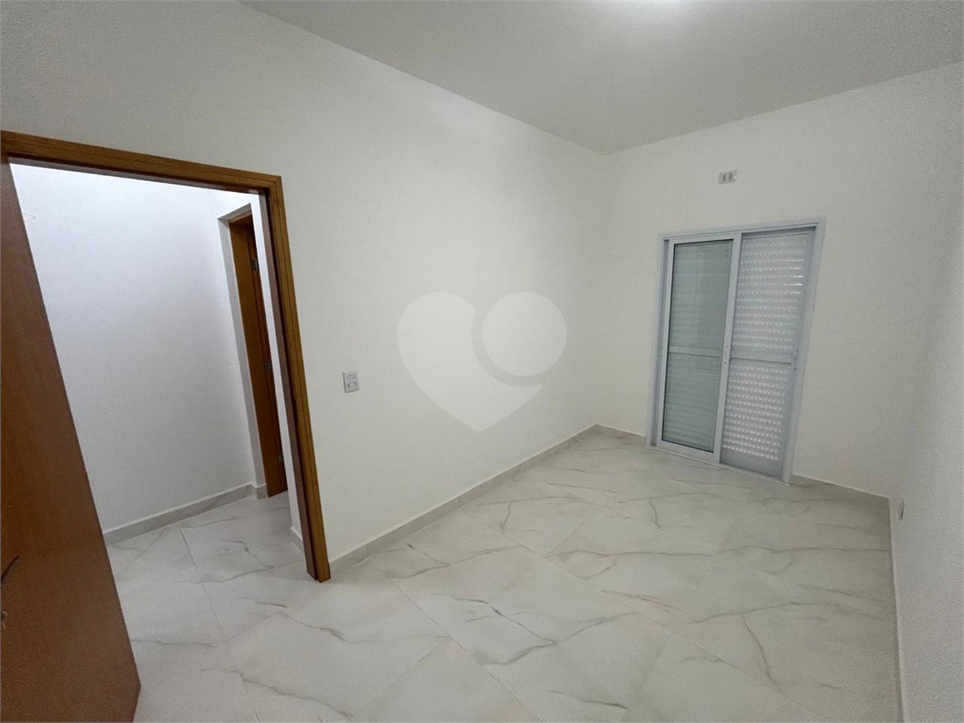 Casa à venda com 2 quartos, sendo 1 suíte,  em Loteamento Parque Santa Cristina, Sorocaba, SP
