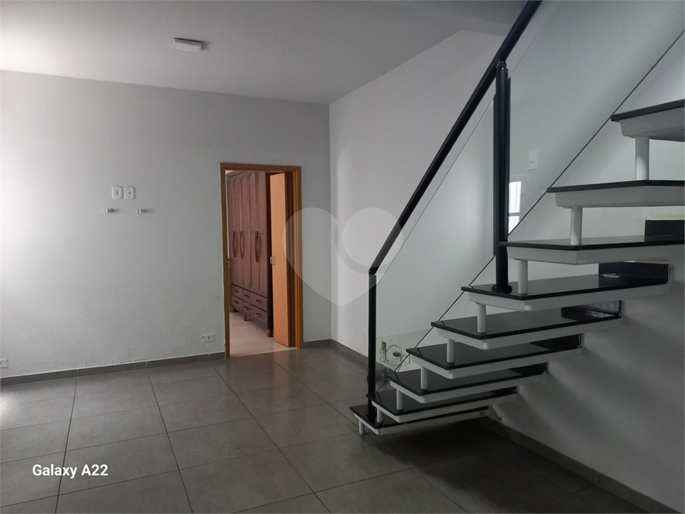 Sobrado à venda com 3 quartos, sendo 1 suíte, em Guaiaúna, São Paulo, SP