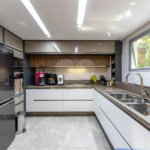 Casa à venda com 4 suítes no condomínio Ville Bosqueé, São Paulo - SP