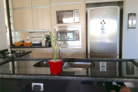 Apartamento à venda com 3 quartos, sendo 1 suíte,  em Vila Progredior, São Paulo, SP