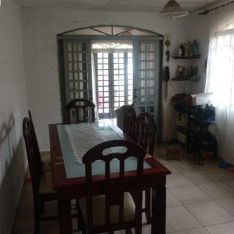 Sobrado à venda com 3 quartos, sendo 1 suíte, em Vila Universitária, São Paulo, SP