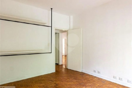 Apartamento à venda com 2 quartos em Cerqueira César, São Paulo, SP