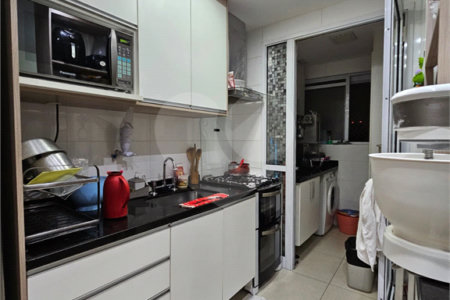 Apartamento à venda com 2 quartos em Vila Anastácio, São Paulo, SP