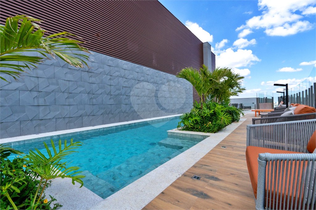 Apartamento à venda com 4 quartos, sendo 2 suítes,  em Jardim das Acácias, São Paulo, SP