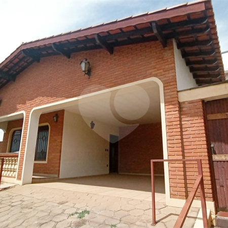 Casa à venda com 3 quartos em Santa Rosa, Vinhedo, SP