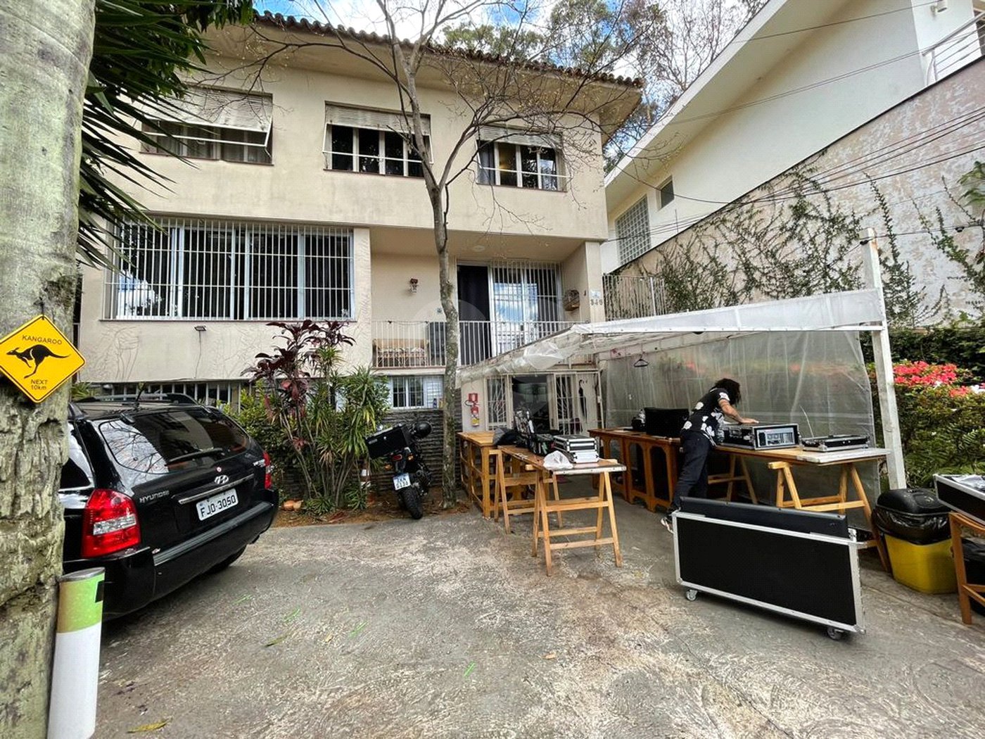Casa à venda com 3 quartos, sendo 1 suíte, em Vila Mariana, São Paulo, SP