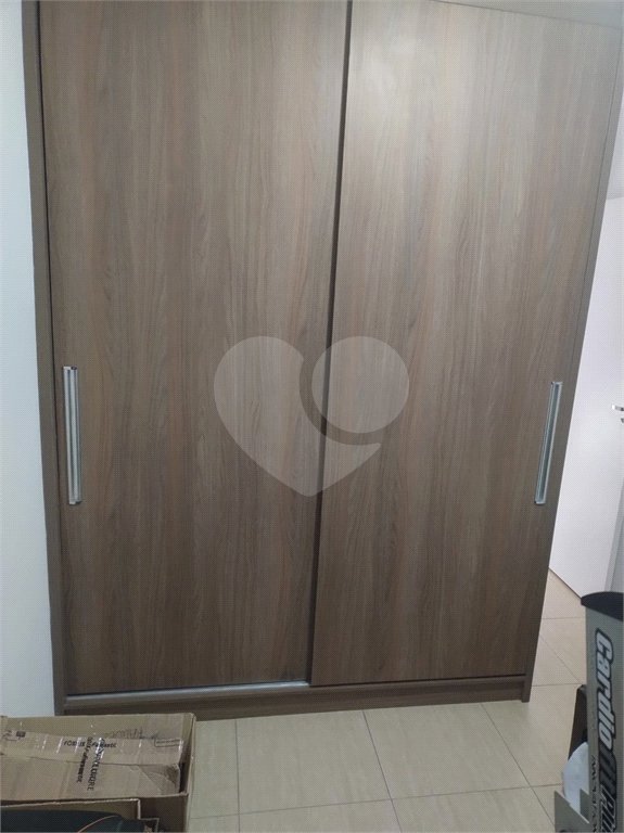 Casa à venda com 2 quartos, sendo 1 suíte, no condomínio Residencial Karen, São Paulo - SP