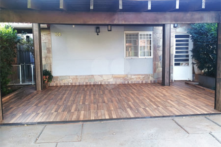 Casa à venda com 3 quartos, sendo 1 suíte, no condomínio Portal dos Pinheiros, Ribeirão Preto - SP