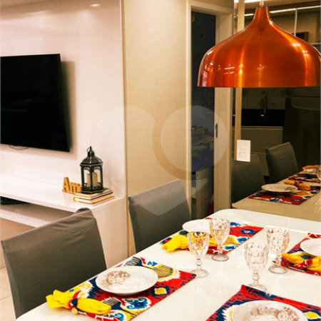 Apartamento à venda com 2 quartos em Vila Anastácio, São Paulo, SP