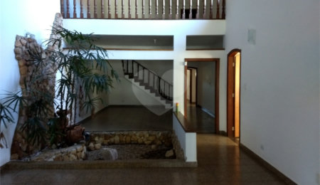 Sobrado à venda com 5 quartos, sendo 1 suíte,  em Vila Esperia Ou Giglio, Atibaia, SP
