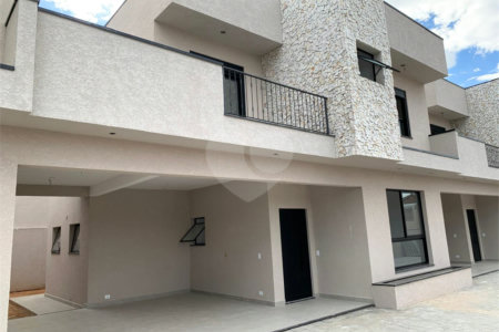 Casa à venda com 3 suítes no condomínio Residencial Celina, Atibaia - SP