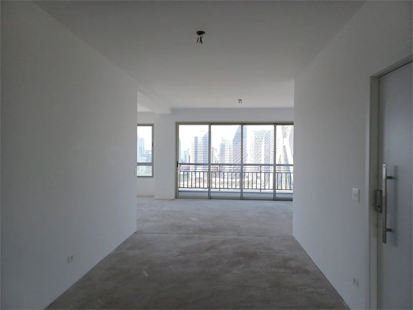 Apartamento à venda com 4 suítes em Real Parque, São Paulo, SP