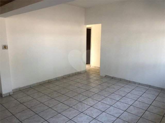 Sobrado à venda com 3 quartos, sendo 1 suíte,  em Serra da Cantareira, Mairiporã, SP