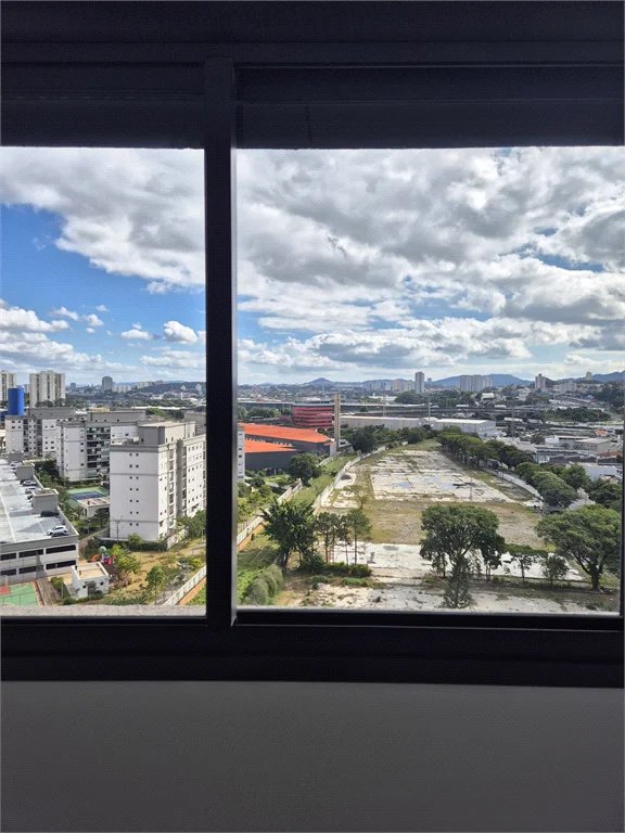 Apartamento à venda com 3 quartos, sendo 1 suíte, em Vila Anastácio, São Paulo, SP