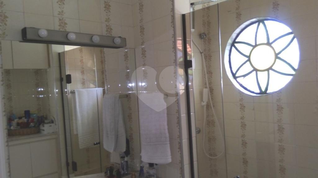 Sobrado à venda com 3 quartos, sendo 1 suíte, em Jardim Aeroporto, São Paulo, SP