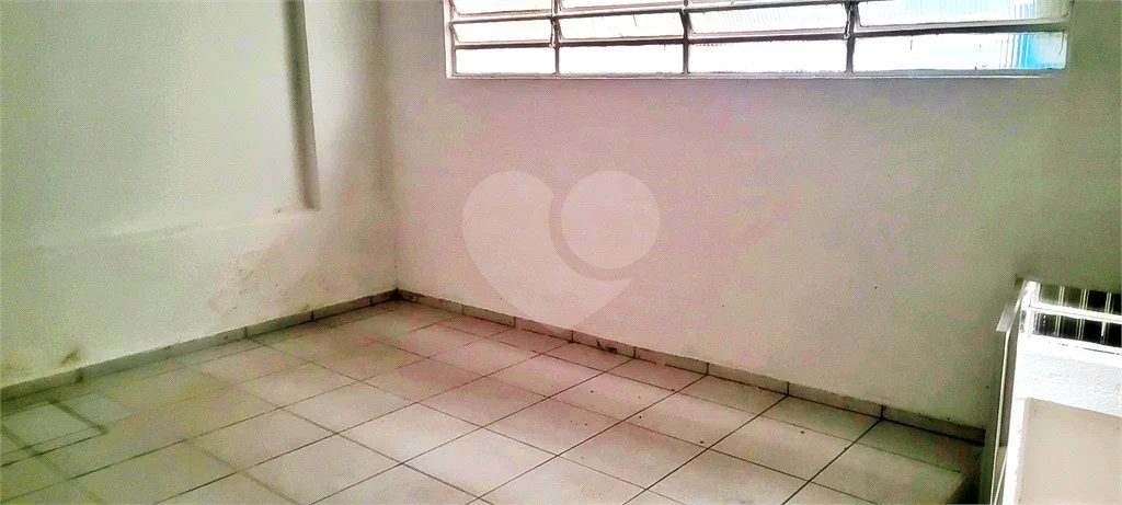 Visibilidade e espaço num dos locais mais pujantes de Santo Amaro; com renda!