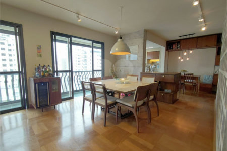 Apartamento à venda com 3 suítes em Perdizes, São Paulo, SP