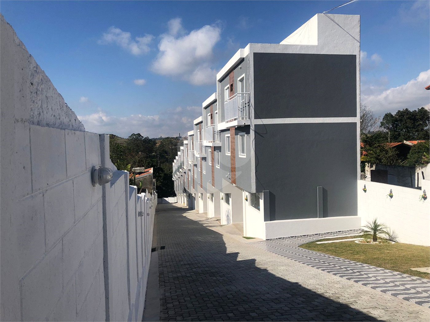 Casa à venda com 2 quartos no condomínio Residencial Turim, Mogi das Cruzes - SP