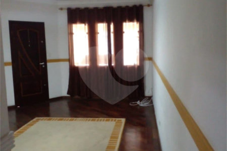 Sobrado à venda com 3 quartos, sendo 1 suíte,  em Vila América, Santo André, SP