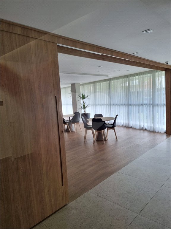 Apartamento à venda com 3 quartos, sendo 1 suíte,  em Ferreira, São Paulo, SP