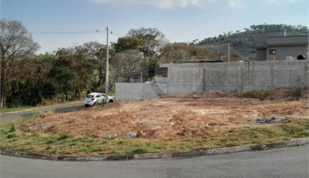 Terreno à venda no Centro, Bom Jesus dos Perdões, SP