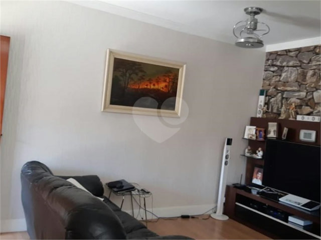 Sobrado à venda com 4 quartos, sendo 1 suíte,  em Vila Guilherme, São Paulo, SP