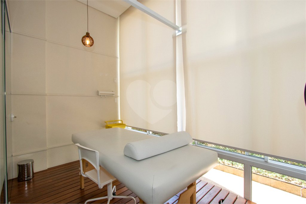 Apartamento à venda com 4 quartos, sendo 3 suítes,  em Vila Romana, São Paulo, SP