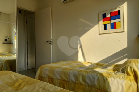 Apartamento à venda com 2 quartos, sendo 1 suíte, em Jardim das Acácias, São Paulo, SP