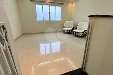 Casa à venda com 4 quartos, sendo 3 suítes, em Vila Galvão, Guarulhos, SP