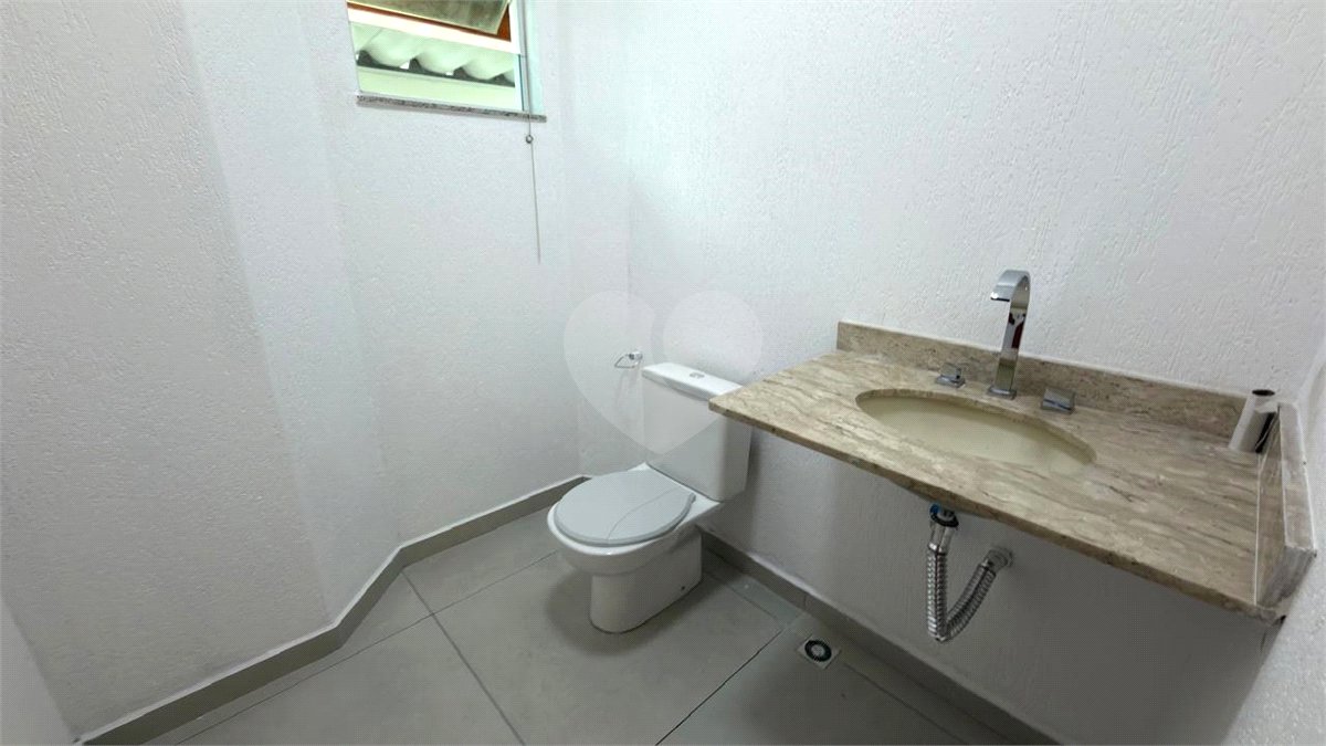Sobrado à venda com 3 quartos, sendo 1 suíte, em Jardim Vila Formosa, São Paulo, SP
