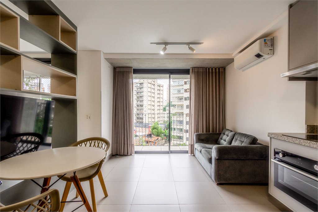 Apartamento à venda ou para alugar com 1 suíte em Jardim das Bandeiras, São Paulo, SP