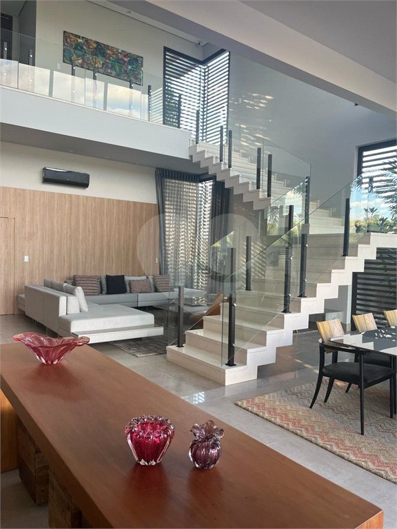 Casa à venda com 4 suítes no condomínio Residencial Campo de Toscana, Vinhedo - SP