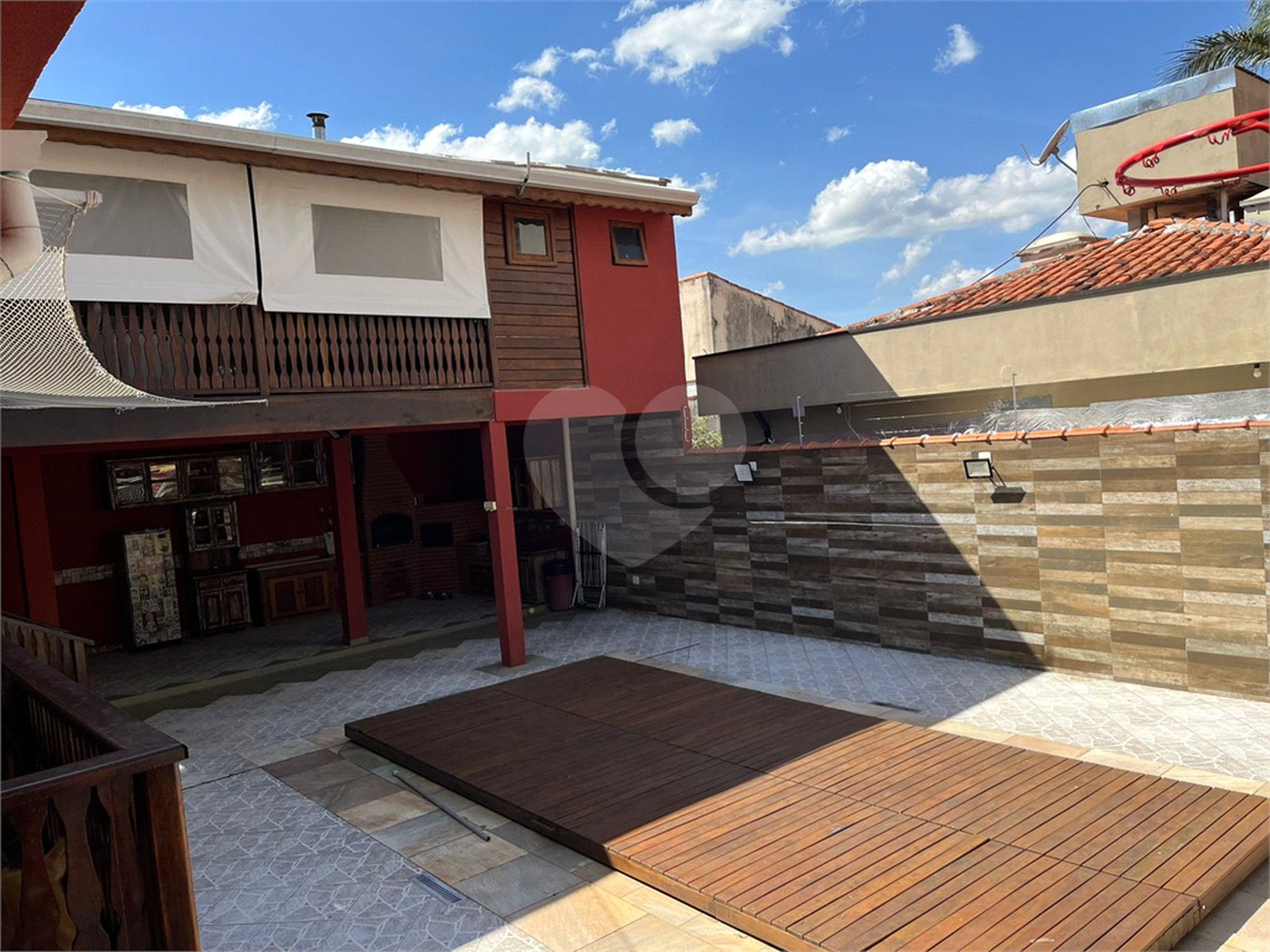Casa Térrea à venda com 5 quartos, sendo 3 suítes,  em Vila Oliveira, Mogi das Cruzes, SP