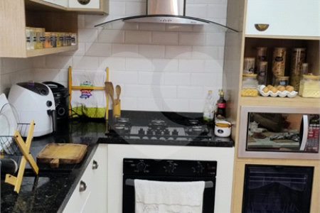 Casa à venda com 3 quartos, sendo 2 suítes, no condomínio Planície do Araguaia, Rio de Janeiro - RJ