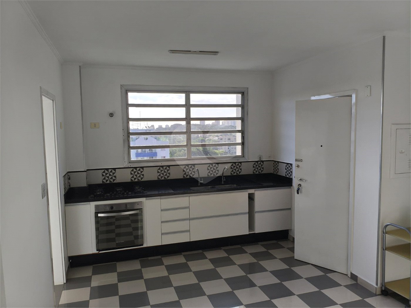 Apartamento à venda com 3 quartos, sendo 1 suíte,  em Lapa, São Paulo, SP