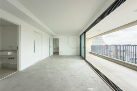 Apartamento à venda com 3 suítes em Vila Nova Conceição, São Paulo, SP