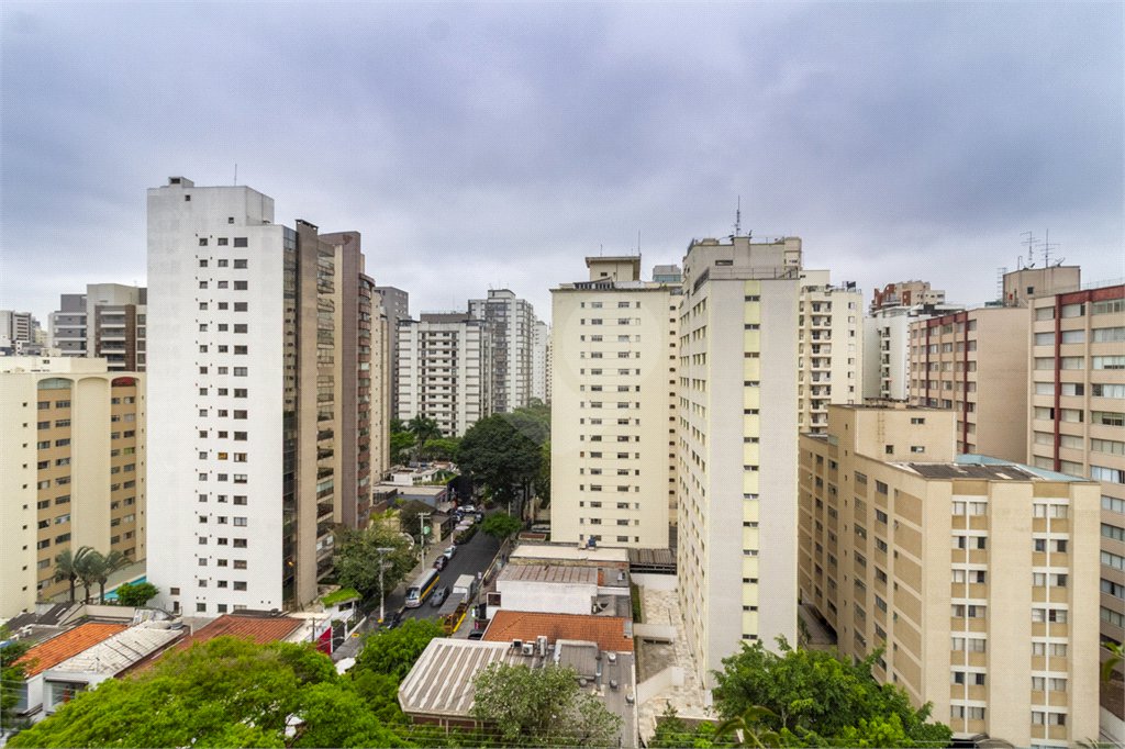 Apartamento à venda com 4 quartos, sendo 1 suíte, em Indianópolis, São Paulo, SP