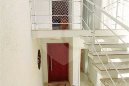 Casa à venda com 3 suítes no condomínio Residencial Parque Arco-íris, Atibaia - SP